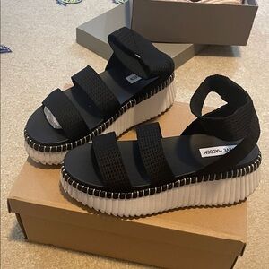 Steve Madden Black & White Knit Platform Sandals